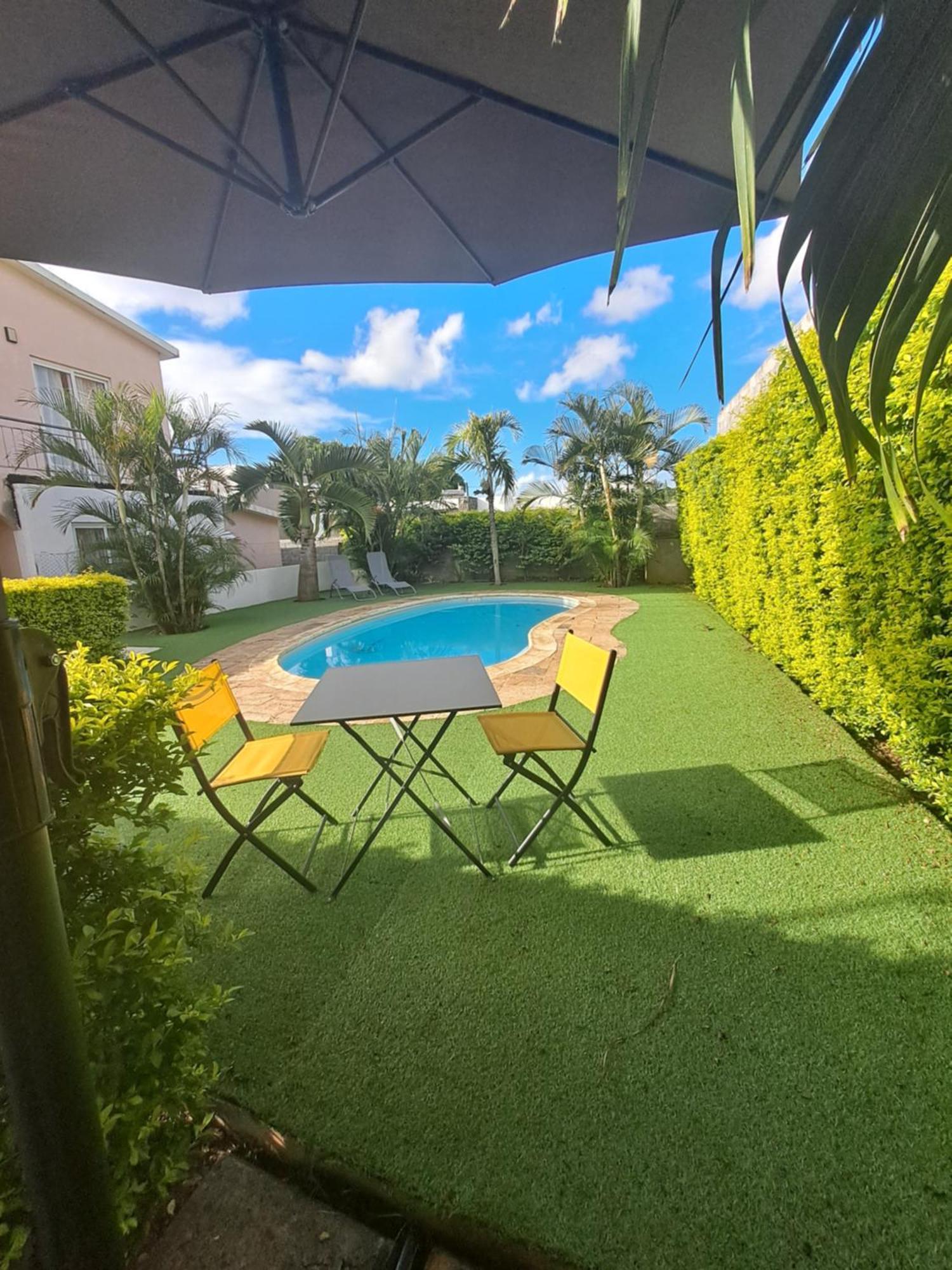 Appartement Paisible Avec Jardin & Piscine อัลบิออน ภายนอก รูปภาพ