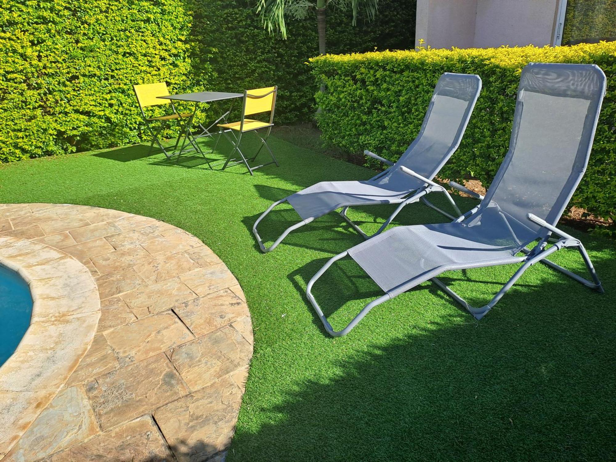 Appartement Paisible Avec Jardin & Piscine อัลบิออน ภายนอก รูปภาพ