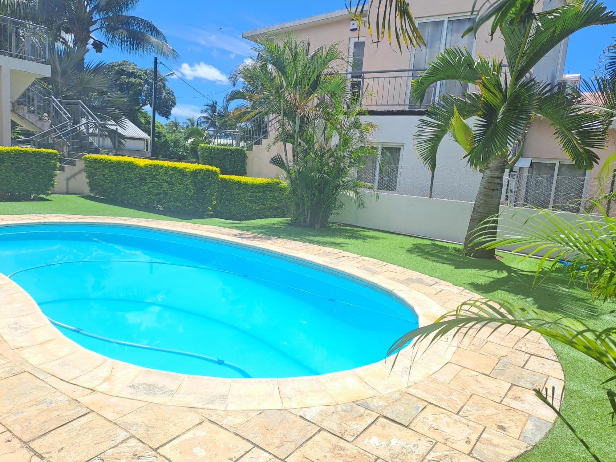 Appartement Paisible Avec Jardin & Piscine อัลบิออน ภายนอก รูปภาพ