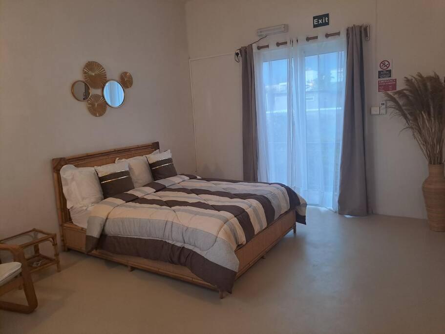 Appartement Paisible Avec Jardin & Piscine อัลบิออน ภายนอก รูปภาพ